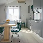 Pia